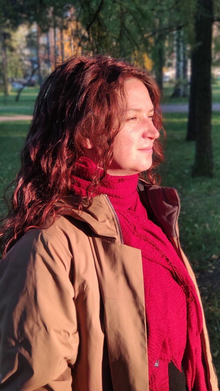 Может быть, билдап? У меня было так.
И недавно ещё выяснила внезапное: мне от билдапа помогал шампунь...