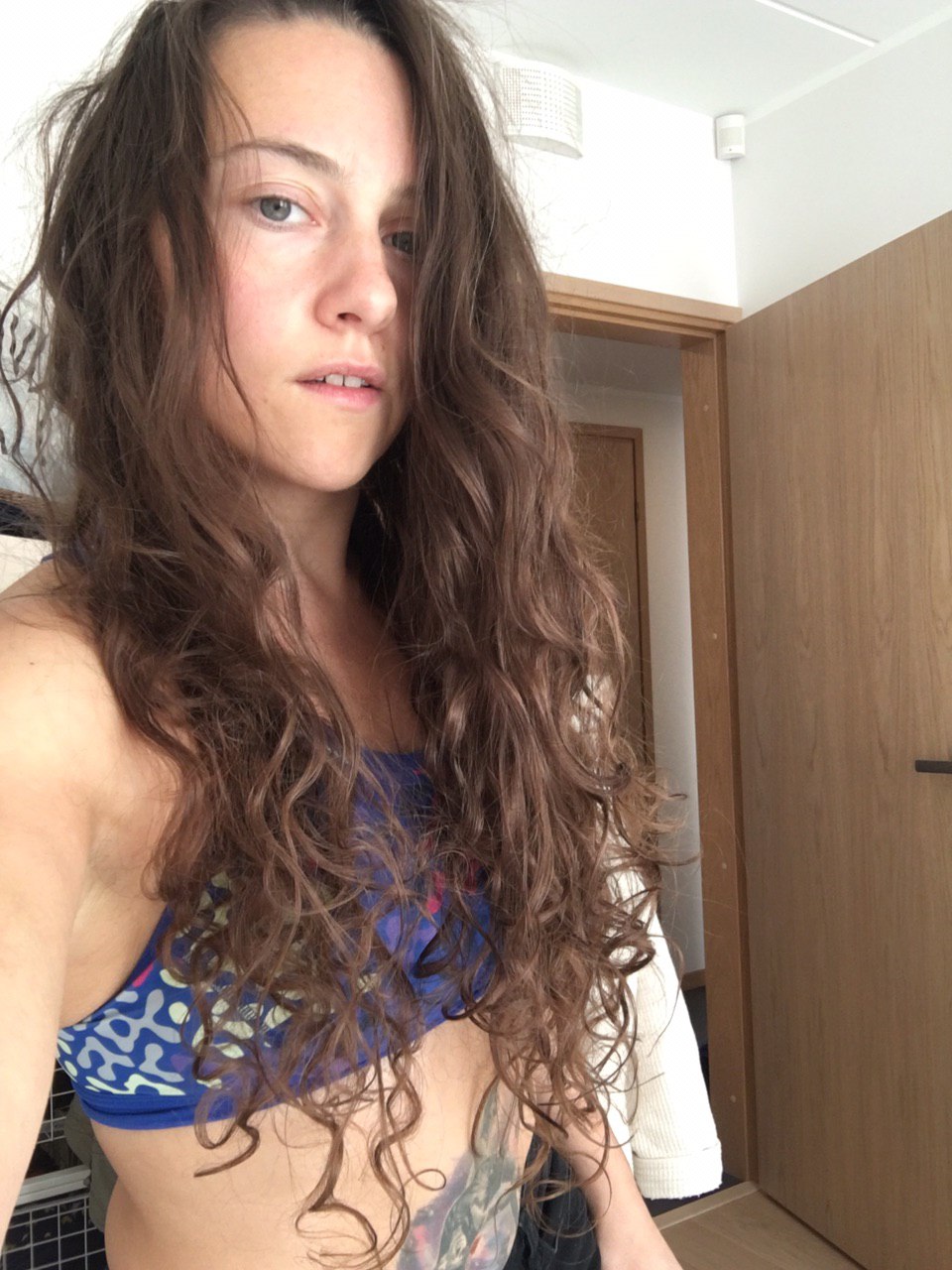 Присоединюсь. У меня они взаимозаменяемы kinki curly и as I am curling jelly. Но оба заканчиваются :(((...