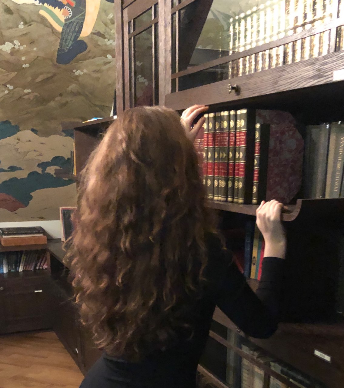 Девочки, всем привет. У меня такая проблема. Были волосы вьющиеся, красивые, ничем особенным  не пользовалась...