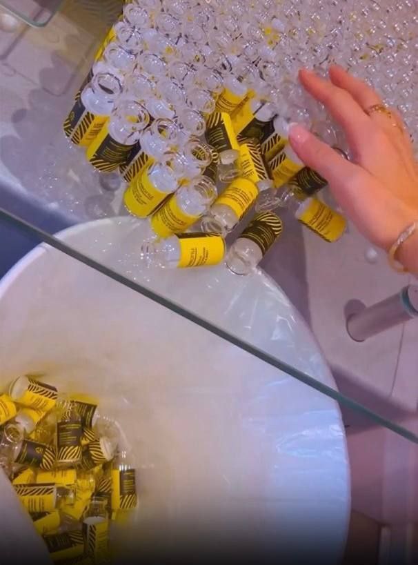   ЛОСЬОНЫ ЧЖАНГУАН 101 .

Лосьоны содержат натуральные растительные ингредиенты и действуют на нескольких...