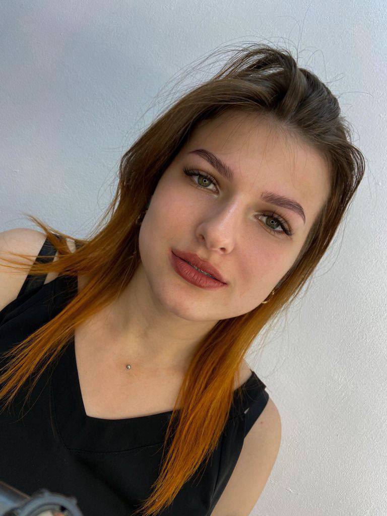 Не знаю конечно как вам, но тоже решила немножко отредактировать по свету
Работа ваша очень красивая)...