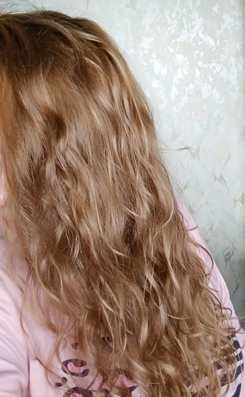 Да, иногда эти гели могут подсушивать. Я бы с be-curl намешала спрей, он легкий и утяжелить не должен...