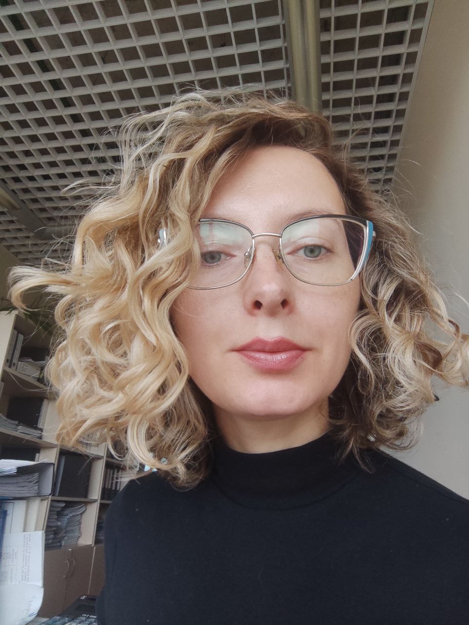 Как я люблю смотреть на твои кудряшки!!! Что за кастард? Не кинки, случайно?...
