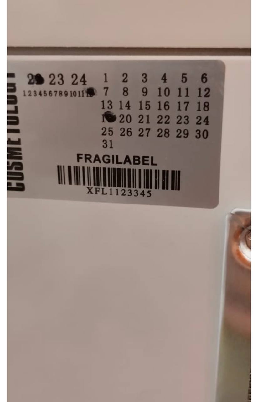 Здравствуйте . 
Когда она к вам приходит на процедуру , что она рассказывает обычно ? Сколько раз бреется...