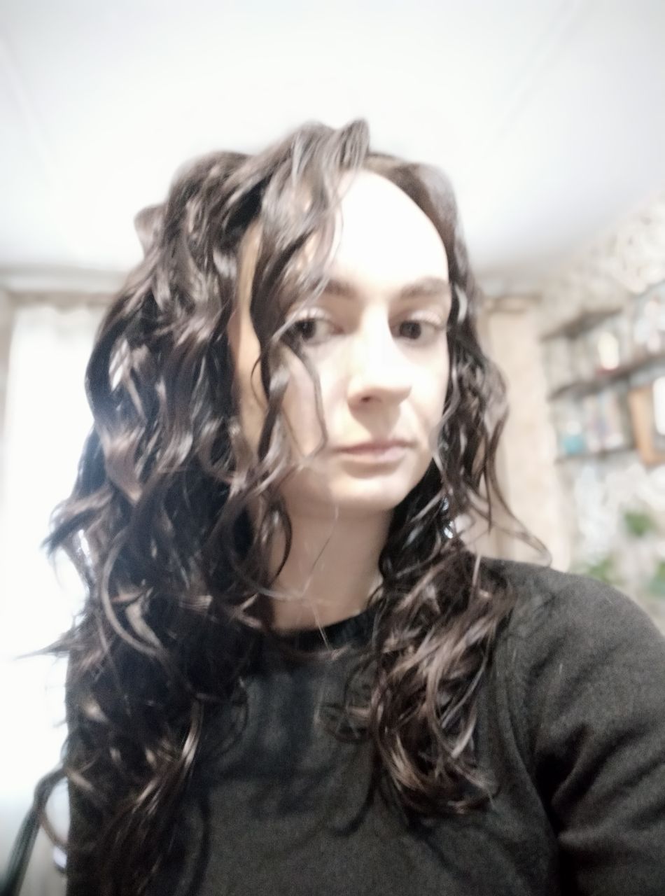 И у меня такие укладки бывают)) как было тепло то перемывала. Сейчас вот уже лучше перетерплю денечек))...