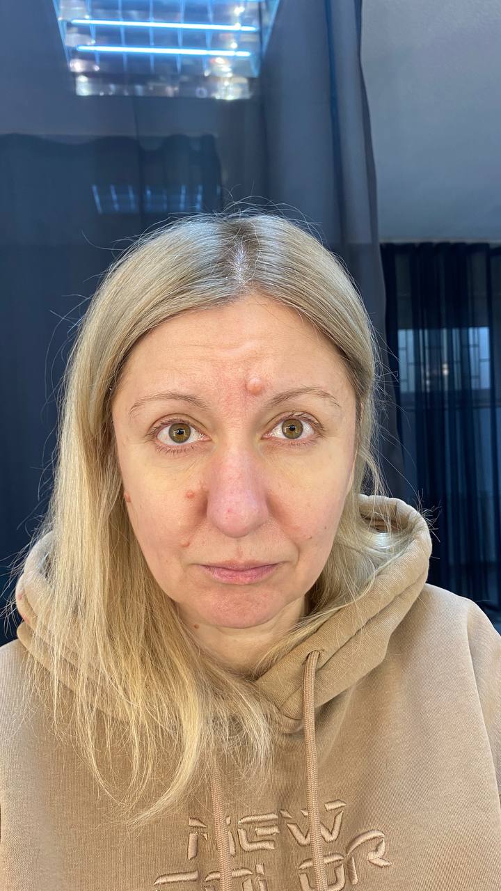 Я новичок,працювала з такими
брівками сьогодні ,можна критику будь ласка,переживаю,що робота не дуже...