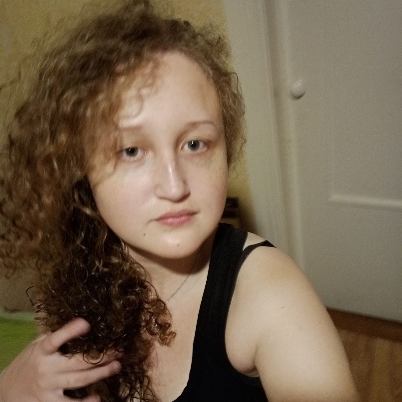 Привет привет кудрявенькие)Давайте познакомимся?я здесь новенькая. Меня Маша зовут мне 20 ,не так давно...