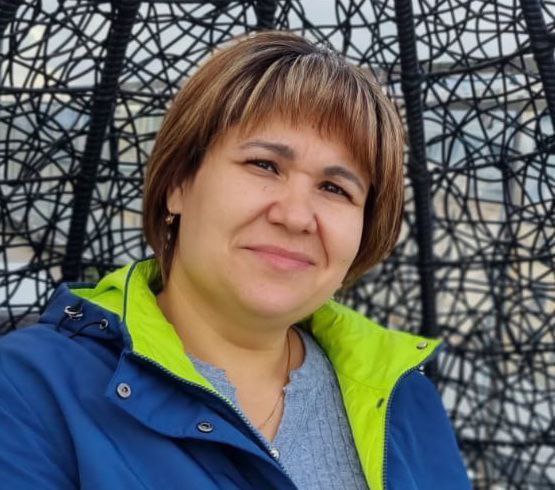 Девочки, клиент захотела окрашивание краской, я работаю пока на левиссим. Подскажите, пожалуйста, 3-7...