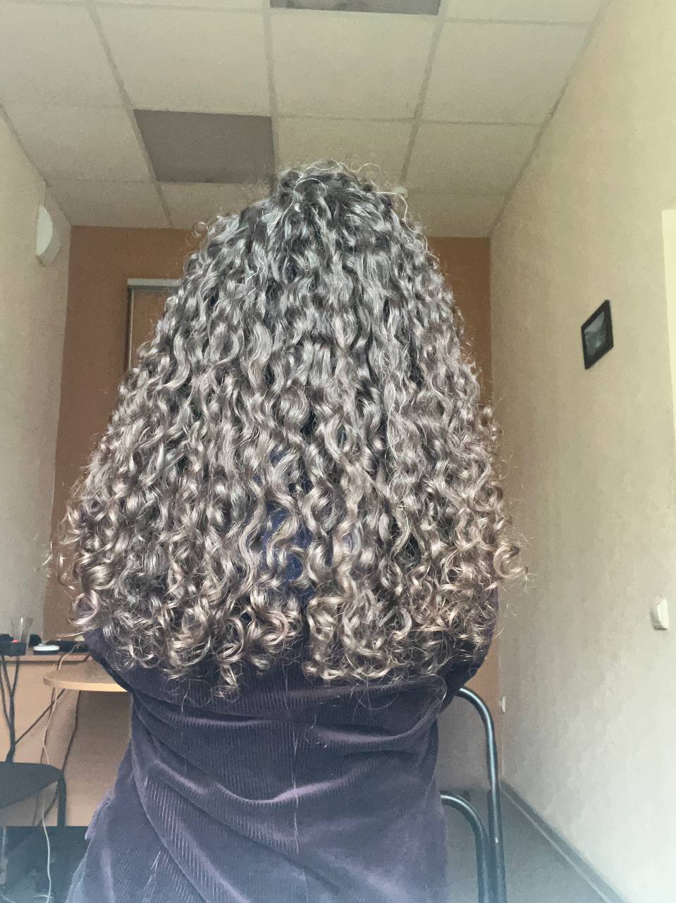 Простите, это снова я, но я обязана сказать, что крем hair pro (у меня фиолетовый) хорош! Комбинация...