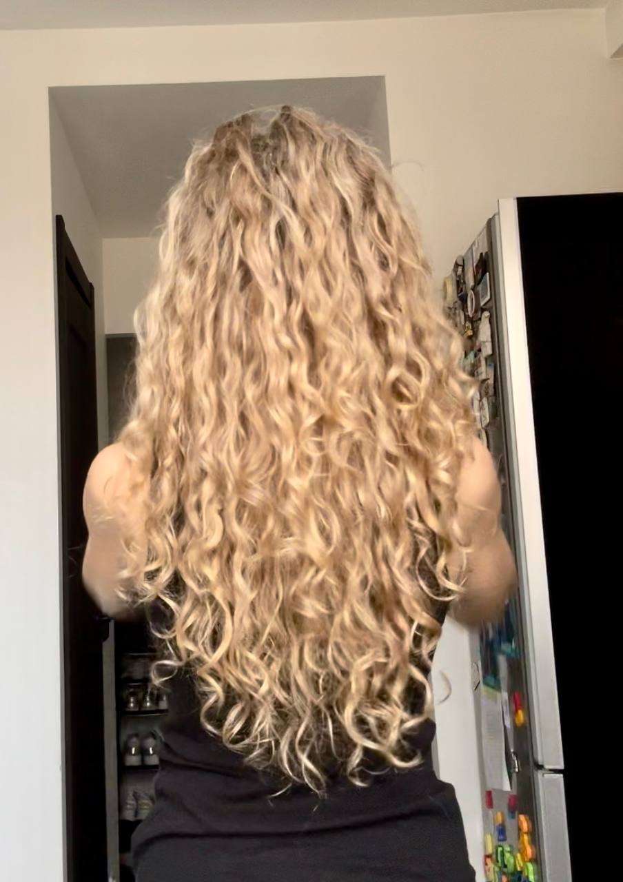  подарочка чата. Гель Curls and Love. Очень рада, что представилась возможность попробовать новый кудрявый...