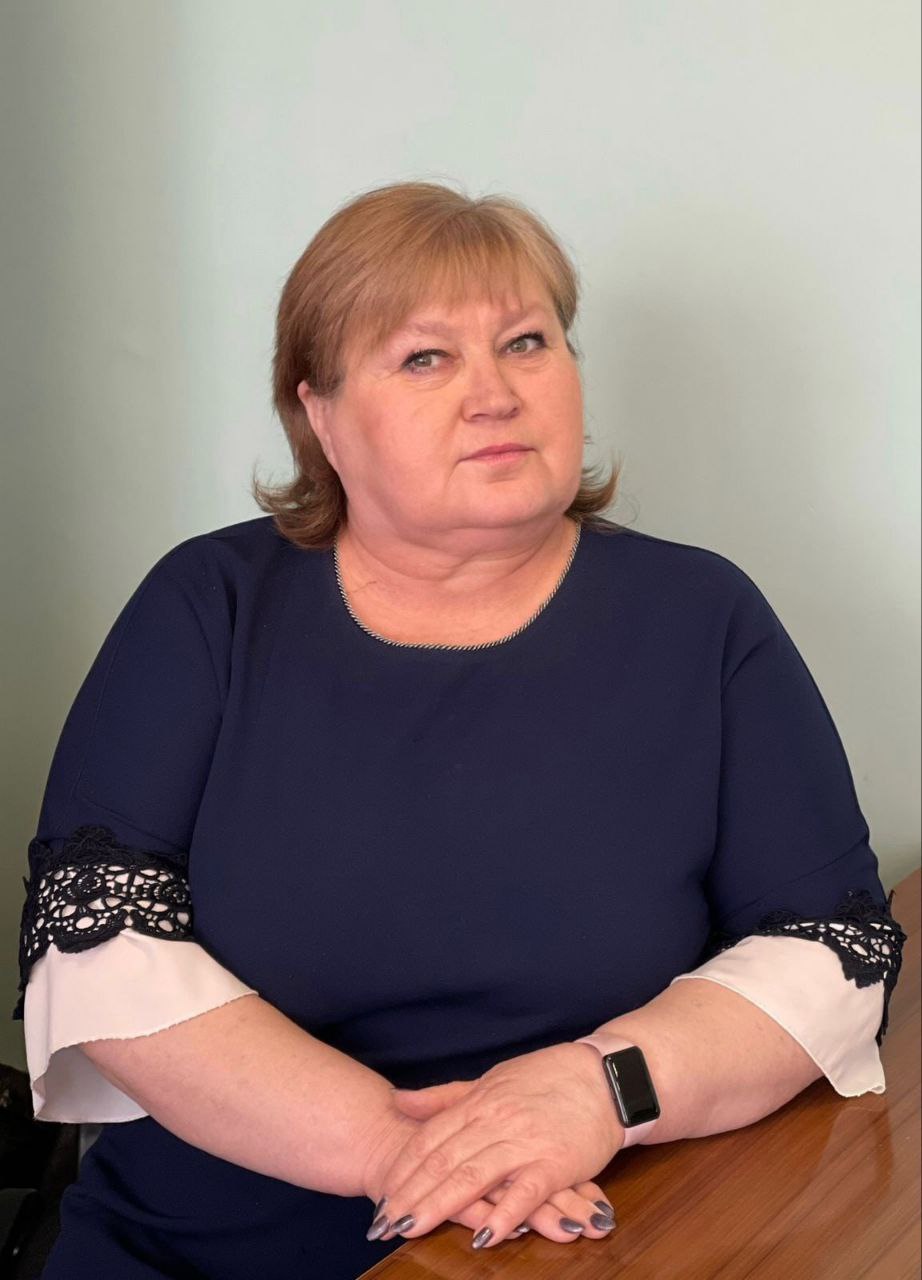 Девочки всем добрый день, подскажите пожалуйста, можно ли тут покрасить игорой? У меня в основном все...